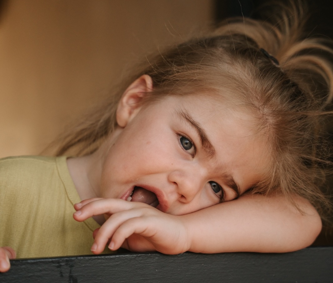 Muk (2,5) heeft kinderdementie: ‘Niet te verkroppen dat ze ons niet meer zou herkennen’