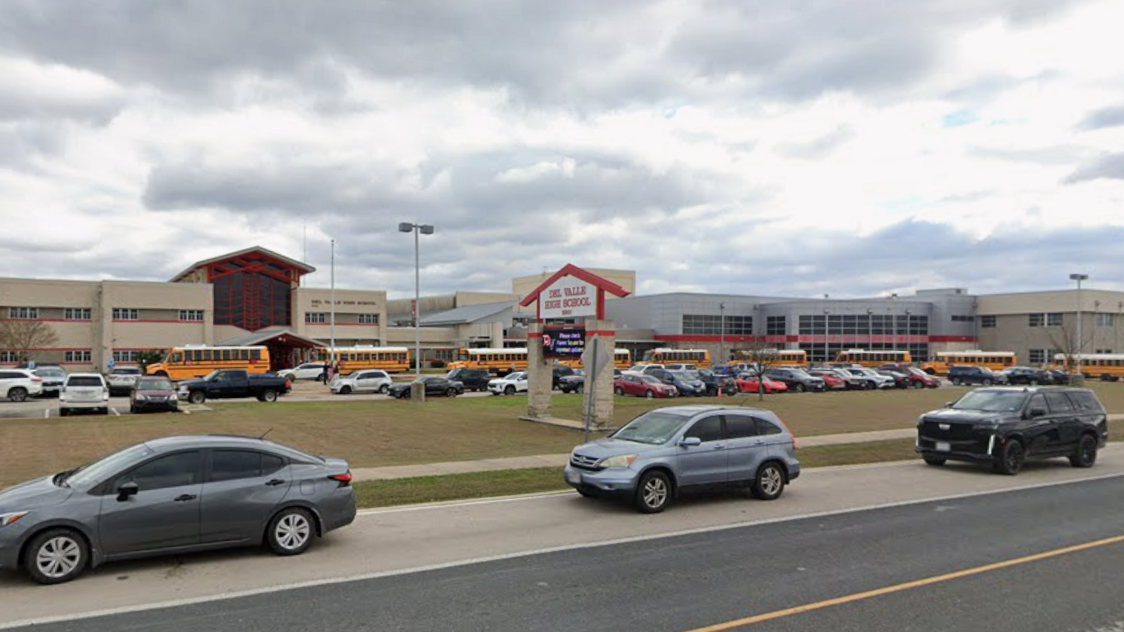 Tieners ontvoeren en martelen oud-klasgenoot, omdat hij met vriendin van verdachte sprak