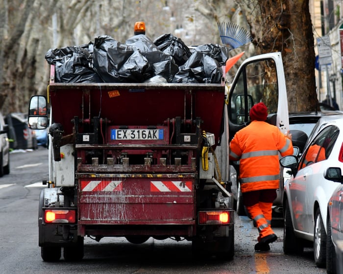 Refuse collectors help Italian woman recover binned €1m lottery ticket