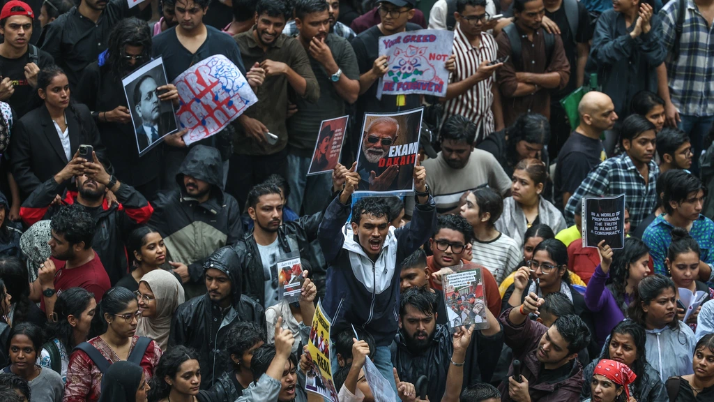 Activist Kakkerlakken-beweging in India stopt met hongerstaking, protest gaat door