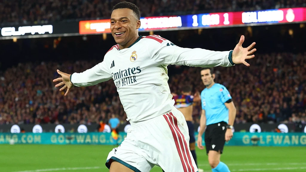 Real bezorgt Barcelona eerste nederlaag in La Liga, De Jong maakt rentree