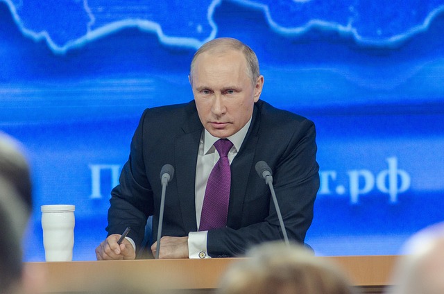 Putin denies asking business leaders to finance the war in Ukraine