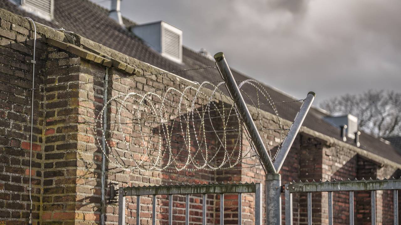 Gevangene in Vught slaat medegevangene in elkaar: 14 maanden cel