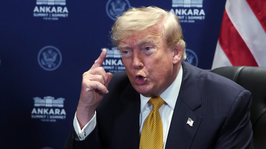 Trump lashes out at NATO allies over Greenland and Iran, targeting Spain