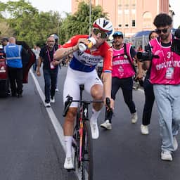 SD Worx verbijsterd dat Lorena Wiebes uit Giro is gezet: 'Vraagtekens bij controle'