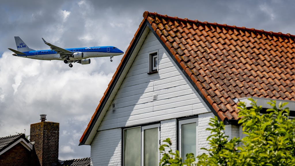 Kabinet krijgt tik op vingers rond Schiphol: ‘Onzeker of bewoners voldoende zijn beschermd’