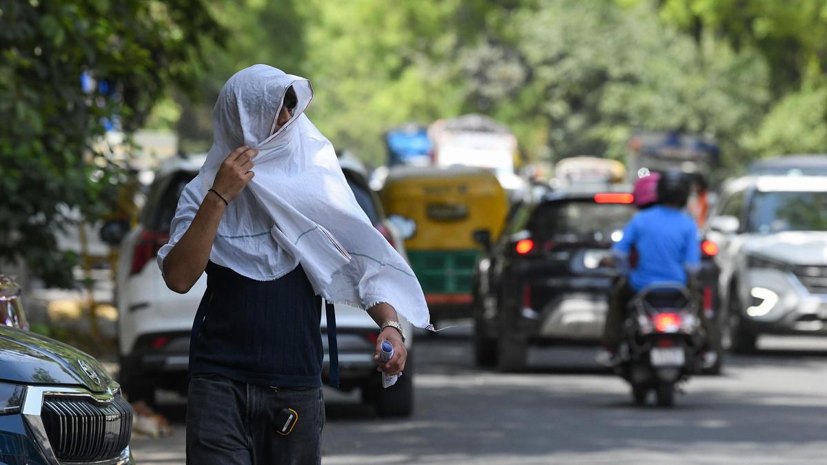 IMD issues yellow alert in Delhi, temperatures likely to touch 43 degrees Celsius on Wednesday