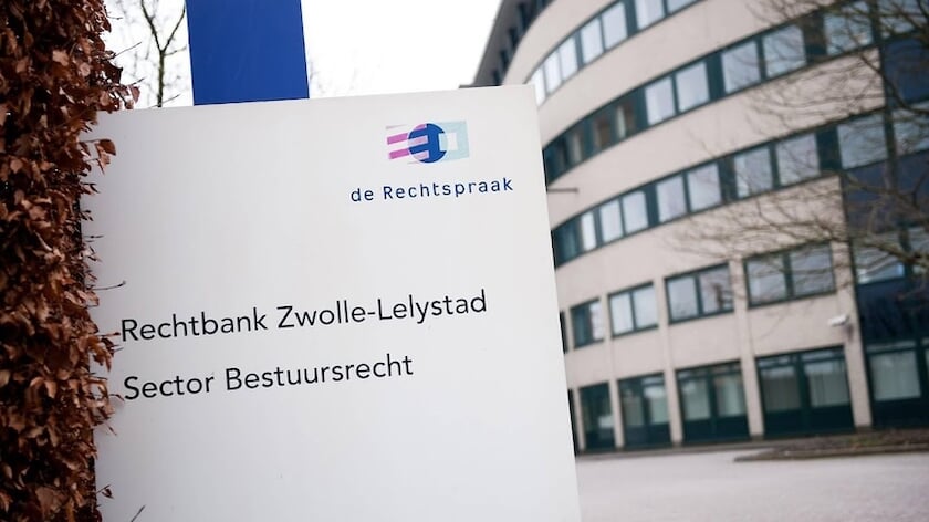 Vier jaar cel oud-medewerkster rechtbank voor verkopen gegevens