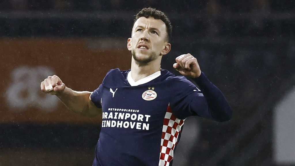 Simpele zege PSV bij Heracles, prachtgoal Zeefuik lichtpuntje voor hekkensluiter