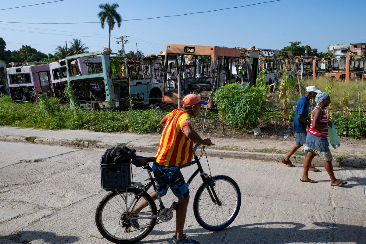 Cuba has island-wide blackout, leaving 10 million in darkness due to fuel shortage