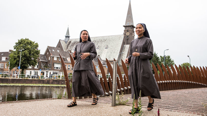 In Leiden zie je weer zusters in het straatbeeld. Vanuit Indonesië hebben ze hier hun plek gevonden