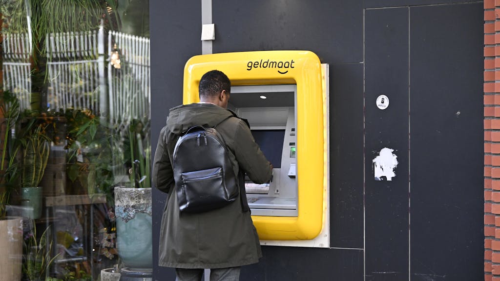 100-eurobiljet maakt comeback in geldautomaten: ‘Door inflatie’
