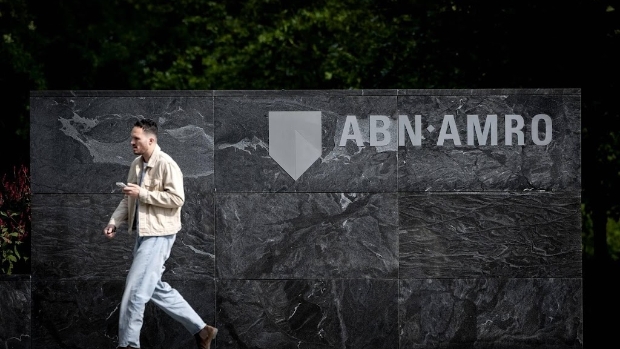 ABN AMRO en ING verhogen tarieven betaalrekeningen