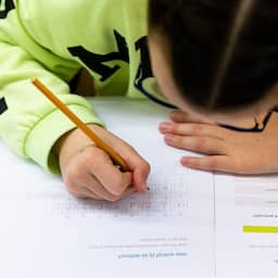 Kabinet wil vanaf 2030 nog maar één doorstroomtoets voor groep 8-leerlingen
