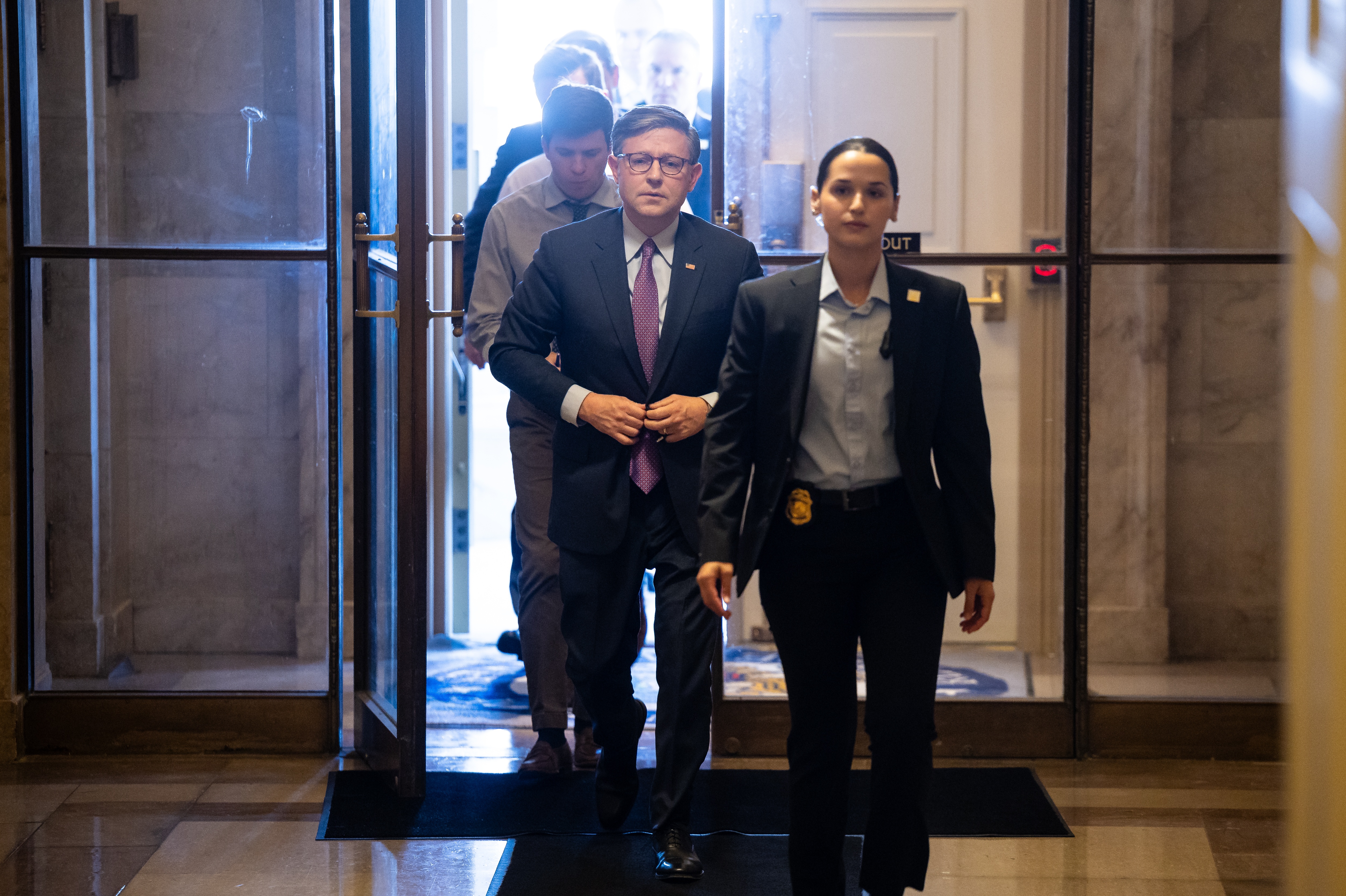 House GOP hard-liners continue to threaten floor blockade ahead of crucial vote