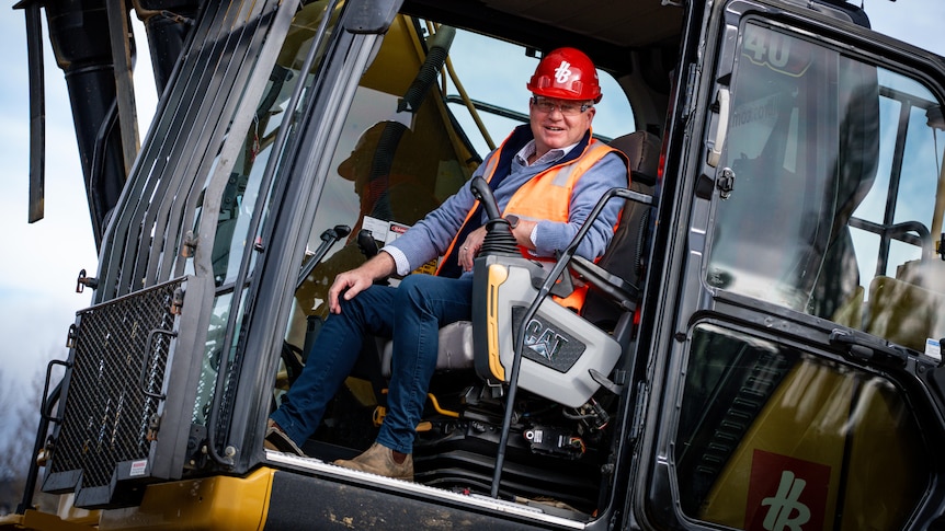 'The diggers have arrived': Works begin at Hobart's $1.13b stadium site