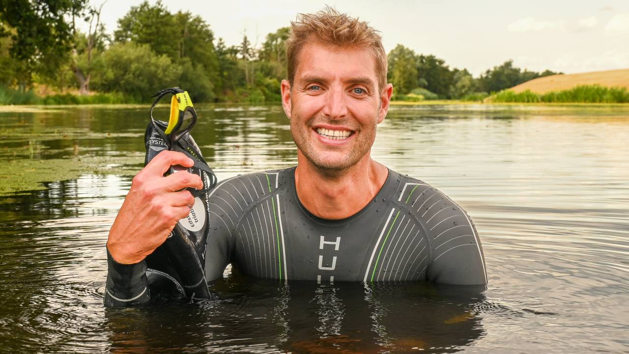 De laatste keer: Maarten van der Weijden zwemt 270 kilometer door 22 steden