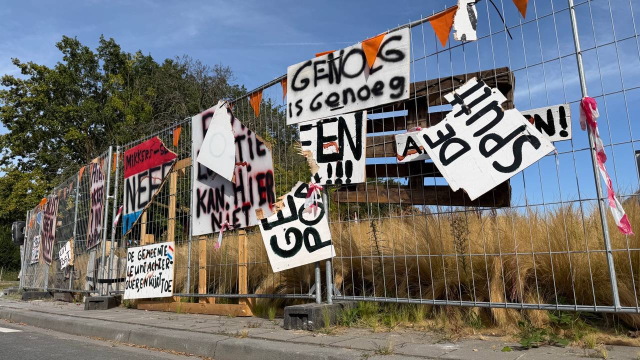 Protestborden bij gepland azc in Engelen vernield: 'Kinderachtig'