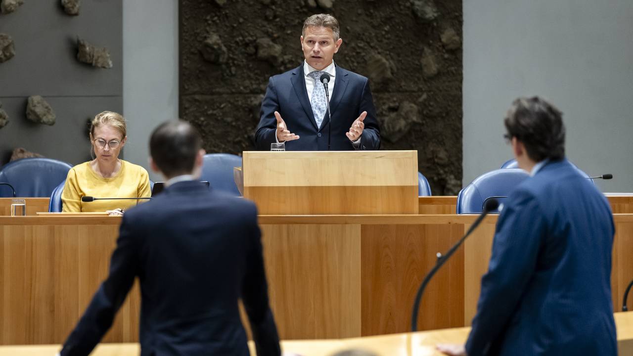 Staatssecretaris over situatie rond Moerdijk: 'Verre van goed gegaan'