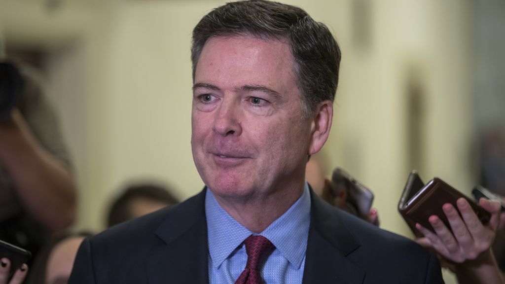 Voormalig FBI-directeur Comey strafrechtelijk vervolgd na druk vanuit Trump