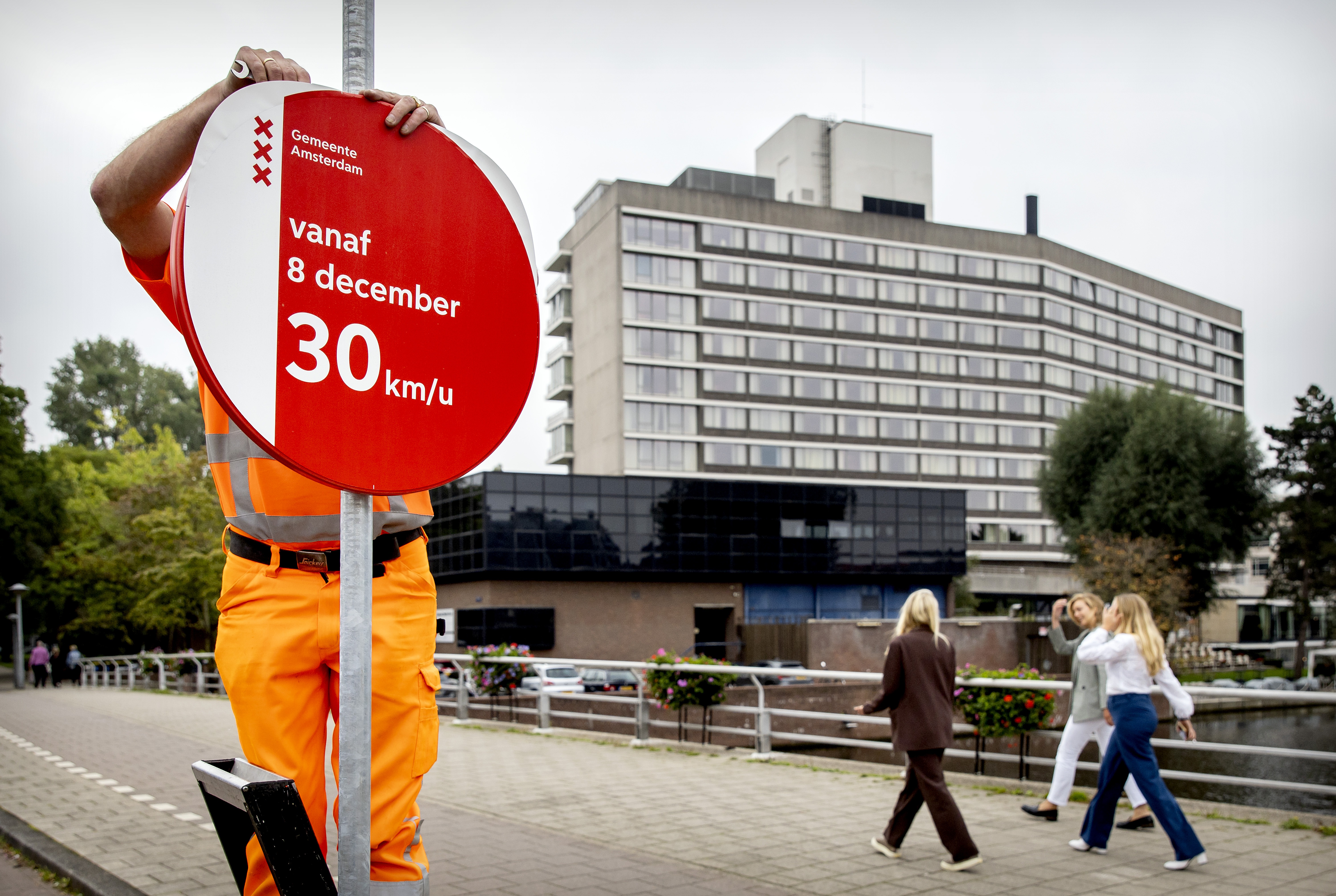 In meer steden maximumsnelheid naar 30 km per uur: ‘Is Halsema hier ook burgemeester?’