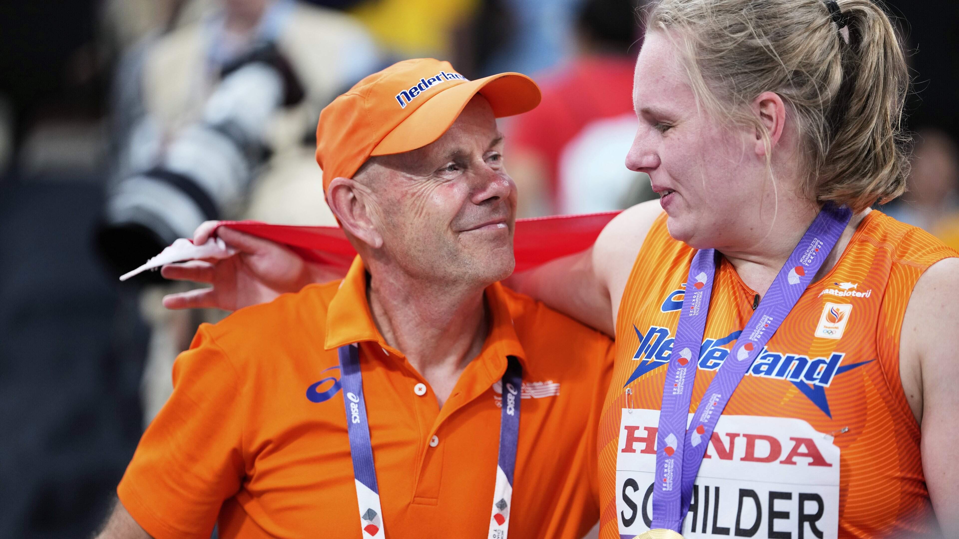 Waanzinnig WK-goud Jessica Schilder (26) dankzij juiste schoenkeuze en haar coach: ’Die man heeft altijd gelijk, ik word er een beetje moe van’