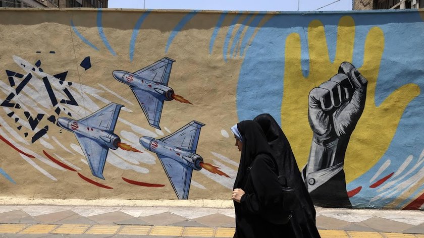 Iran meldt aanvallen op Amerikaanse doelen in Koeweit en Bahrein