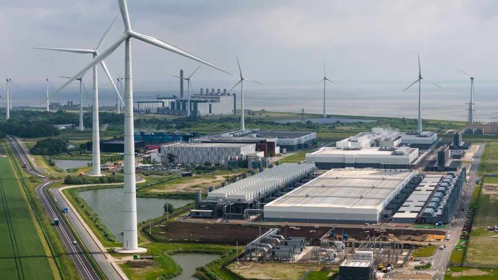 Bouw kerncentrale in Groningse Eemshaven verder uit zicht; D66 verzet zich