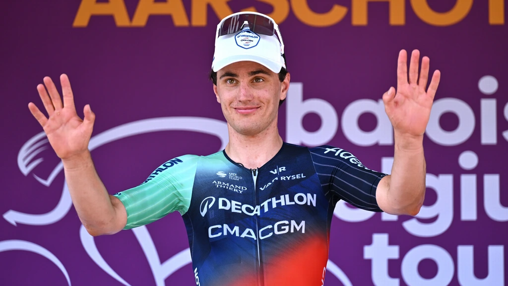 Kooij verslaat Merlier en Philipsen en geeft visitekaartje af voor Tour de France