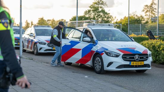 Vechtpartij bij Sneker voetbalclub Waterpoort Boys, politie massaal aanwezig
