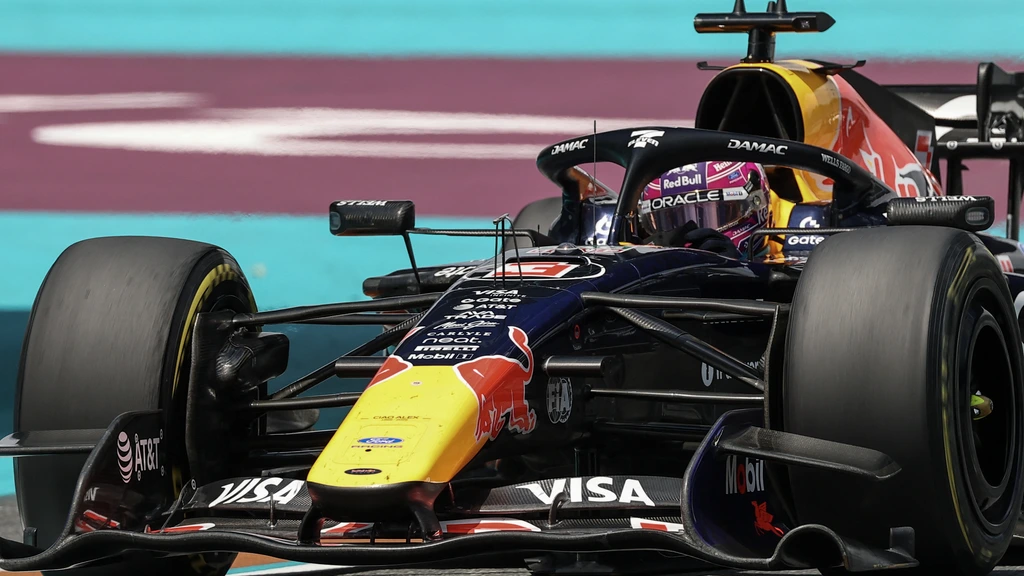 Verstappen vijfde in sprintrace Miami na matige start, Norris wint comfortabel