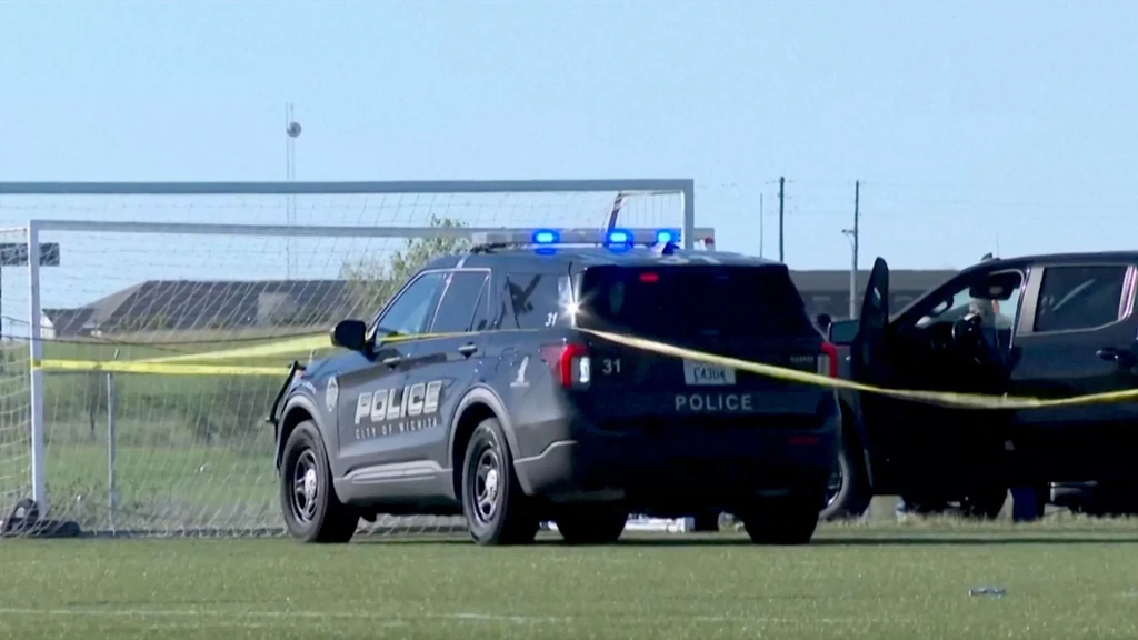 Auto raakt toeschouwers bij voetbalwedstijd in Kansas: 2 doden en 11 gewonden