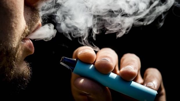 WHO: zeker 15 miljoen tieners wereldwijd roken e-sigaretten